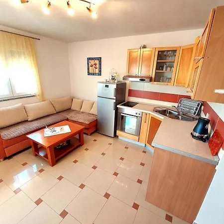 Апартаменты Cozy 2 Bedroom With Terrace