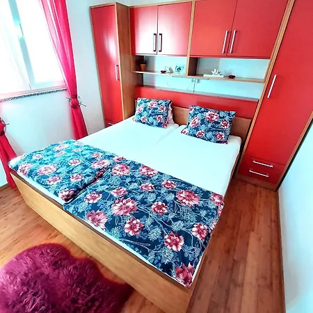 Апартаменты Cozy 2 Bedroom With Terrace *